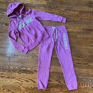 Abercrombie & Fitch set sizes S & XS